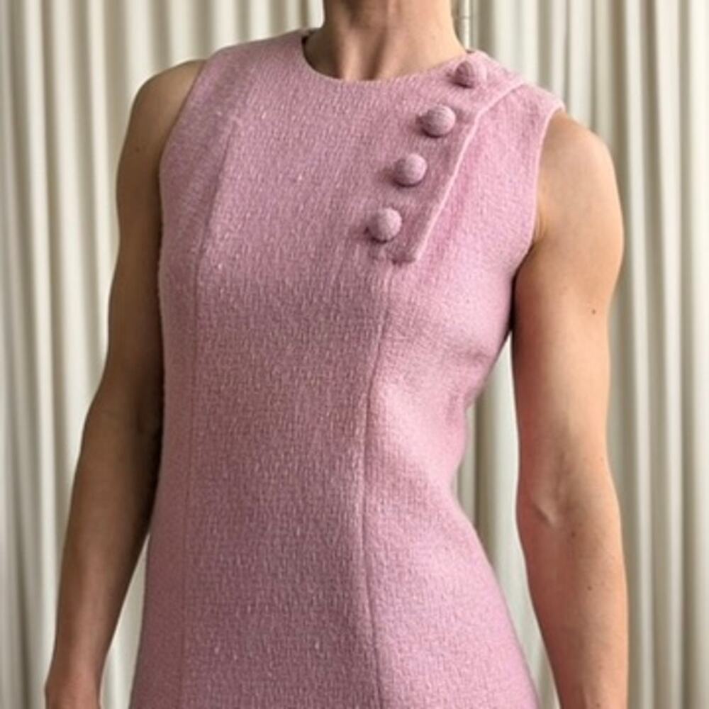 Henri Bendel Pink Knit Shift Dress - Textured Knit, 50s/60s, Fits M - Picture 2 of 8